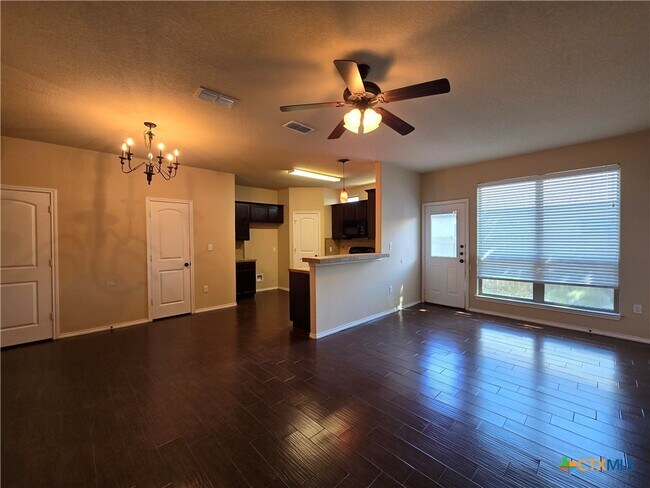 Building Photo - 203 Anne Louise Dr