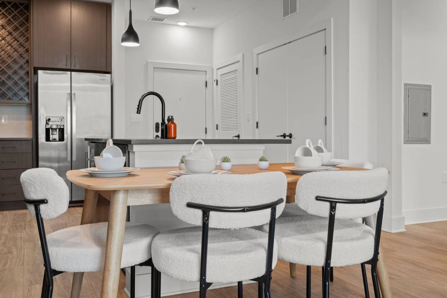 Building Photo - 605 N 12th St