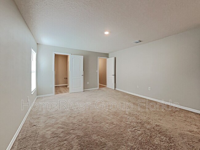 Building Photo - 1904 Michigan Way