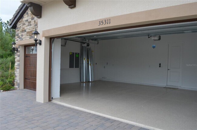 Building Photo - 35311 Big Hawk Dr