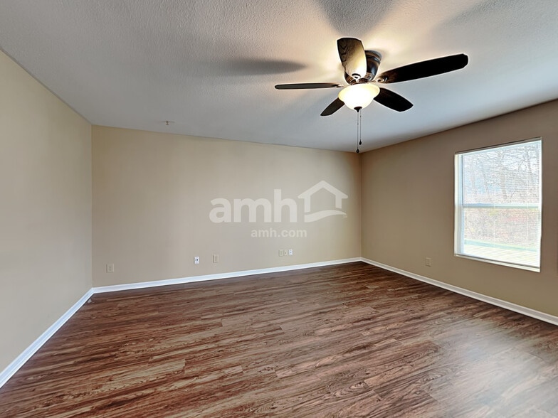 Building Photo - 524 Bridgewater Dr