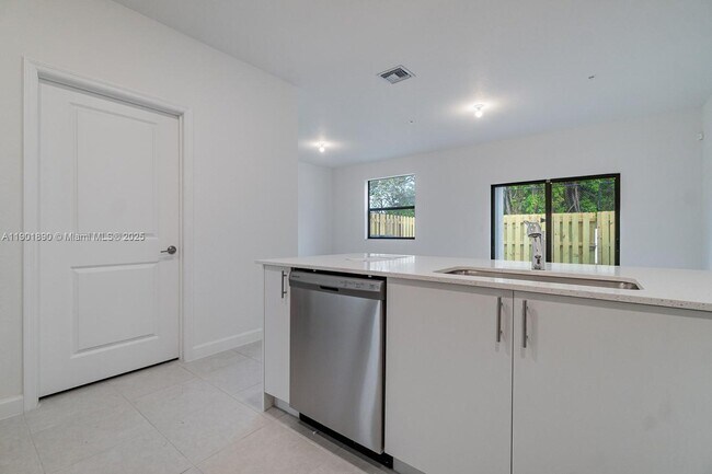 Building Photo - 207 SW 159th Ter