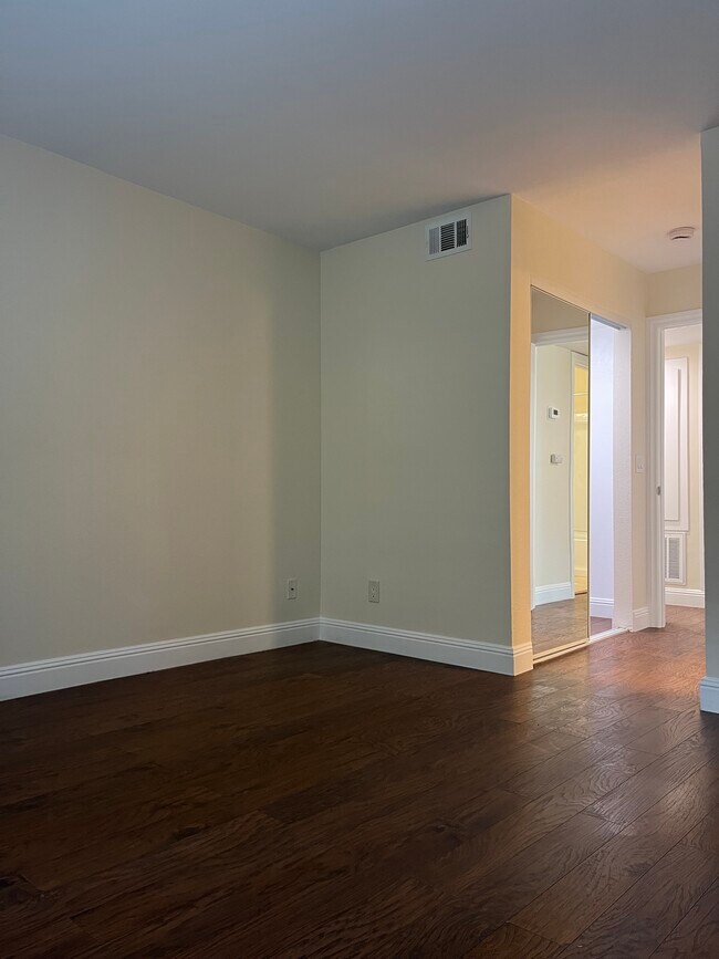 Building Photo - 3545 Grove St