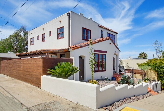 Building Photo - Historic Charm Meets Modern Living – Stunning 5 Bedroom Home on Iconic Myrtle Avenue
