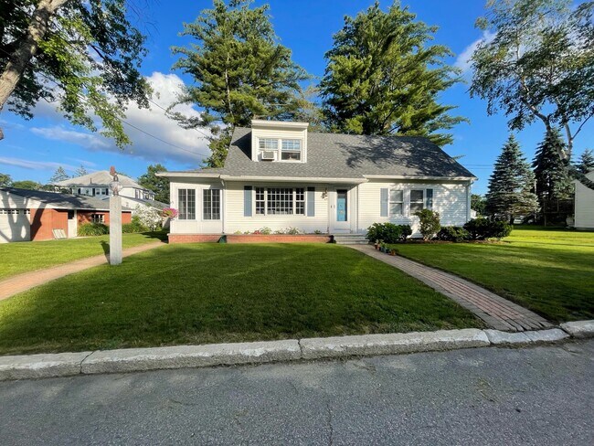 Front - 59 Maybrook Ave