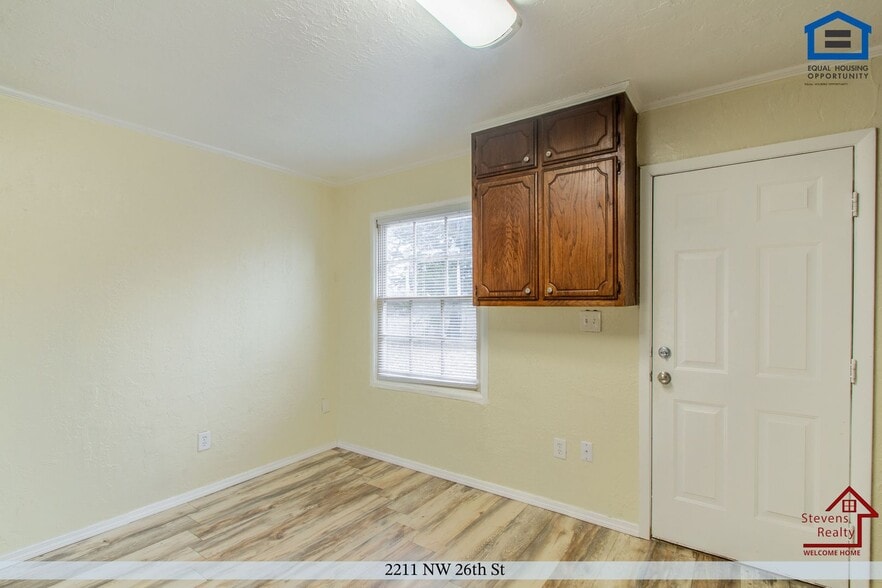 Building Photo - 2211 NW 26th St