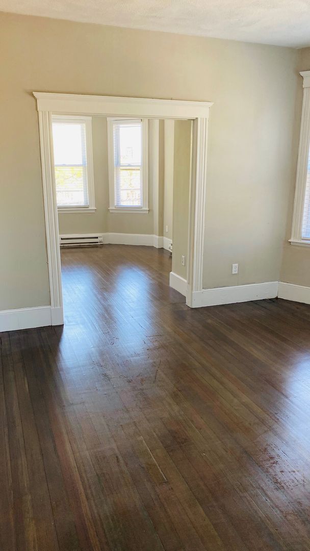Building Photo - Spacious 3 Bedroom in Chelsea