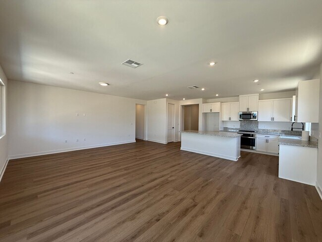 Building Photo - 156 Coiner St