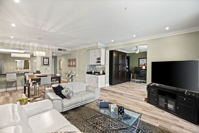 Building Photo - STUNNING FULLY FURNISHED LUXURY 2BEDROOM C...