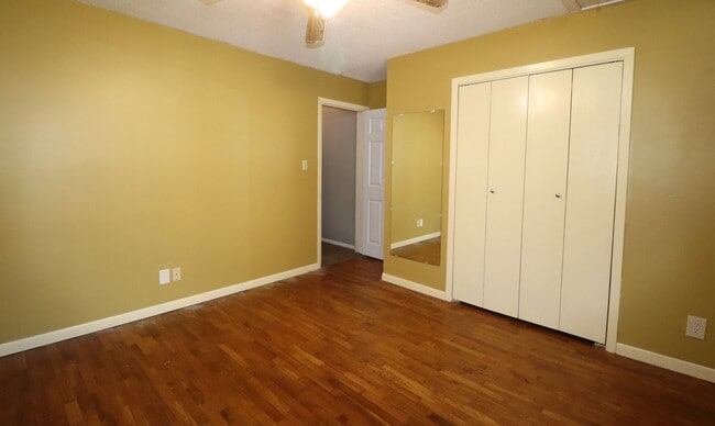 Building Photo - 3 Bedroom home close to local amenities