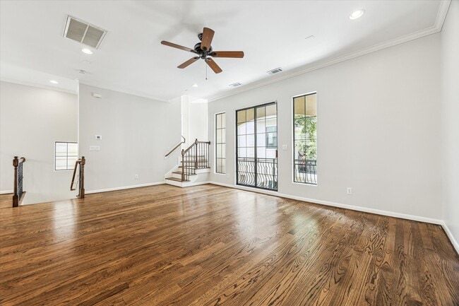 Building Photo - 5308 Larkin St