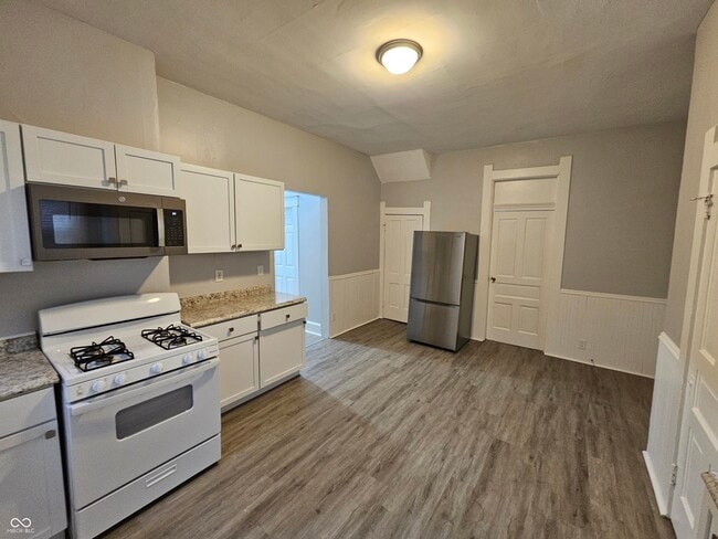 Building Photo - 224 Iowa St