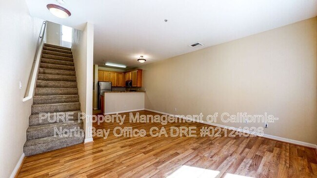 Building Photo - 110 5th St