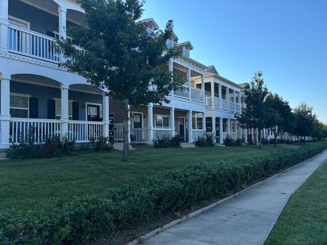 Primary Photo - Colorful 2/2 Townhomes in Sherman!