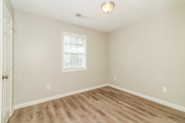 Building Photo - 3340 Old Tennessee Rd SW