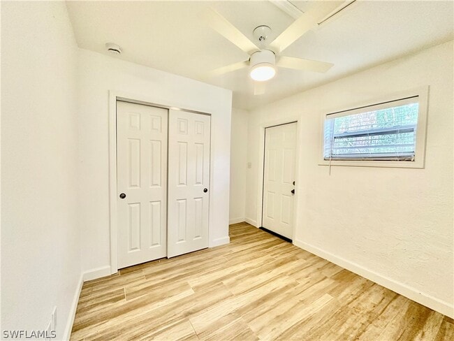 Building Photo - 4241 Tarpon Ave