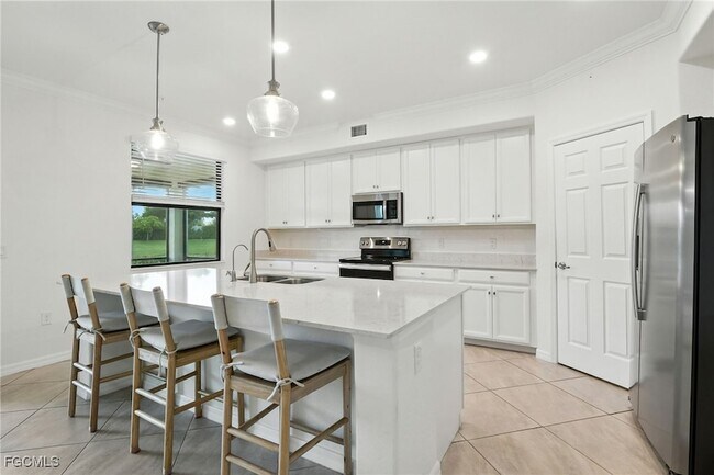 Building Photo - 12039 Hawthorn Lake Dr