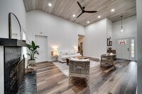 Building Photo - 118 River Chase