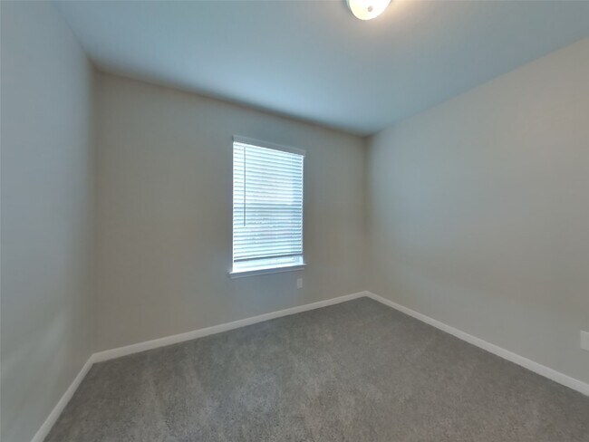 Building Photo - 317 Summer Horse Dr