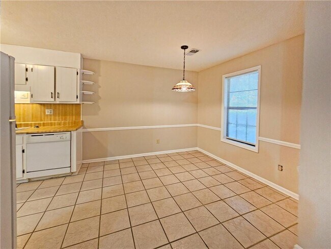Building Photo - 2752 Northwood Ct