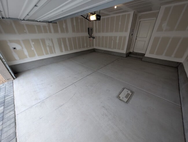 Building Photo - 4935 Olive Mesa Ave