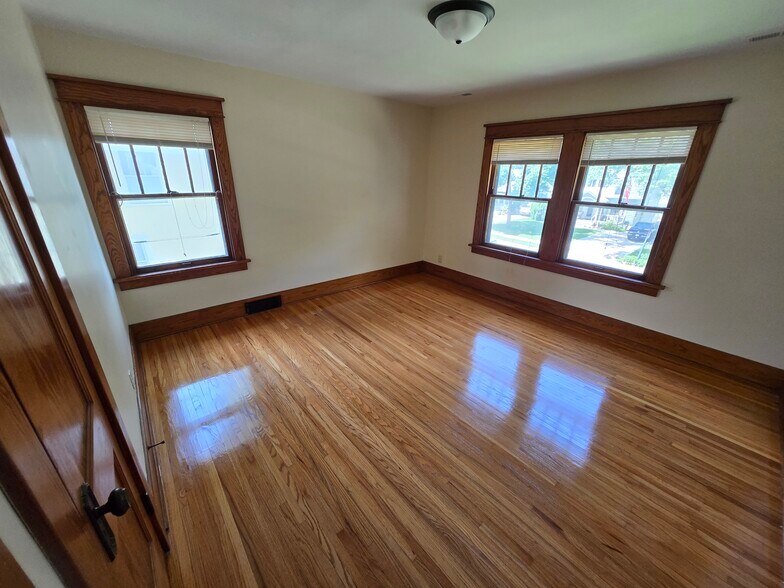 Building Photo - 1138 N 37th St