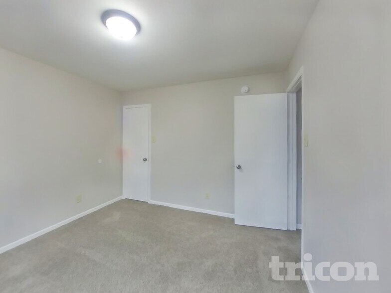 Building Photo - 8439 S Firefly Dr