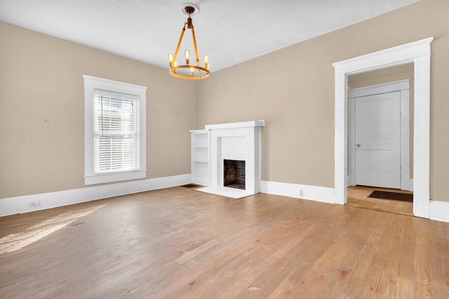 living room - 1050 Tilden St NW