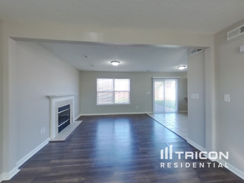 Building Photo - 17302 Austrian Pine Wy