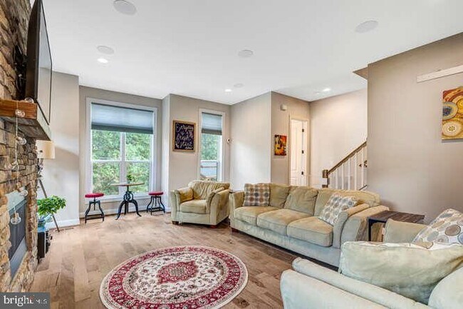 Building Photo - 12258 Sessile Commons