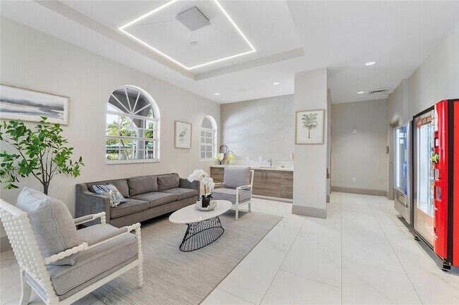 Building Photo - 8215 NW 125th Ln