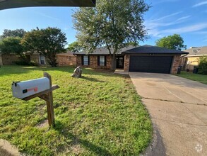 Building Photo - ***Charming Fort Worth 4 Bed 2 Bath w/ Gar...
