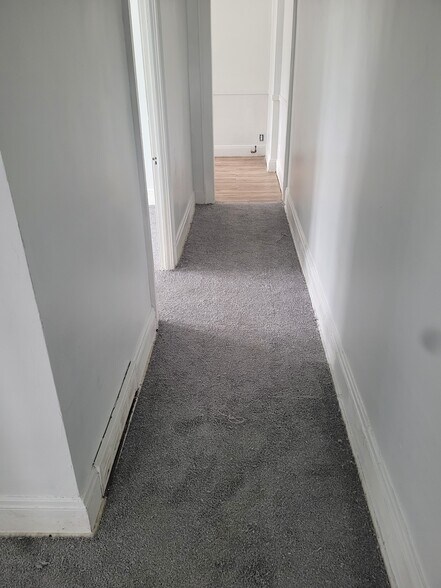 Building Photo - 718 E 124th St