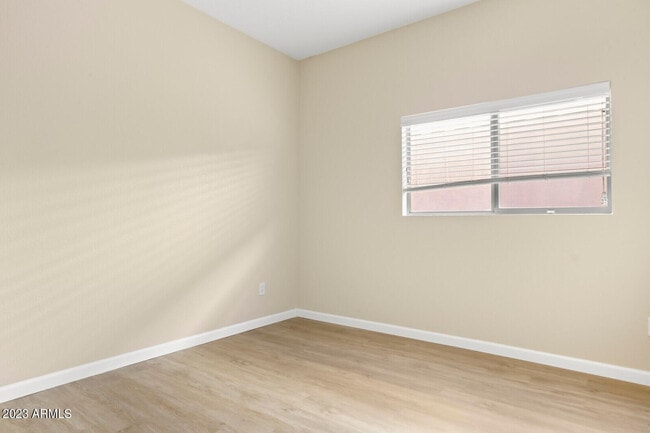 Building Photo - 9303 E Whitewing Dr