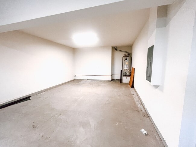 Building Photo - 2356 Cantalise Dr