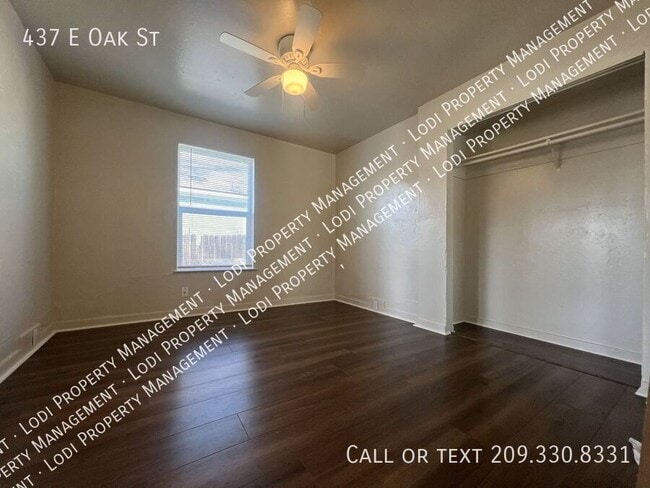 Building Photo - 437 E Oak St