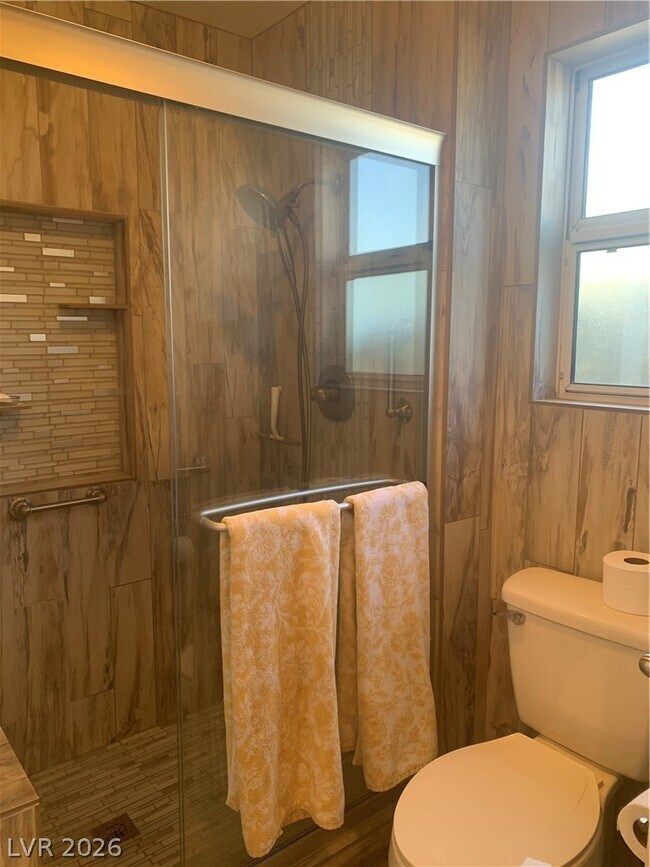 Building Photo - 2924 Crown Ridge Dr