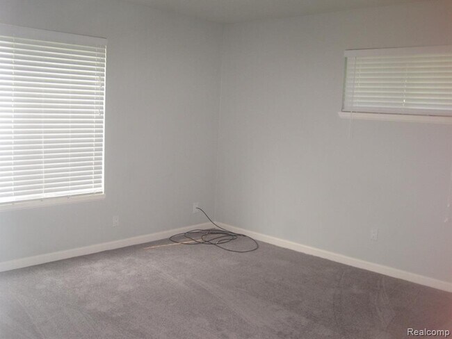 Building Photo - 3617 Shallow Brook Dr