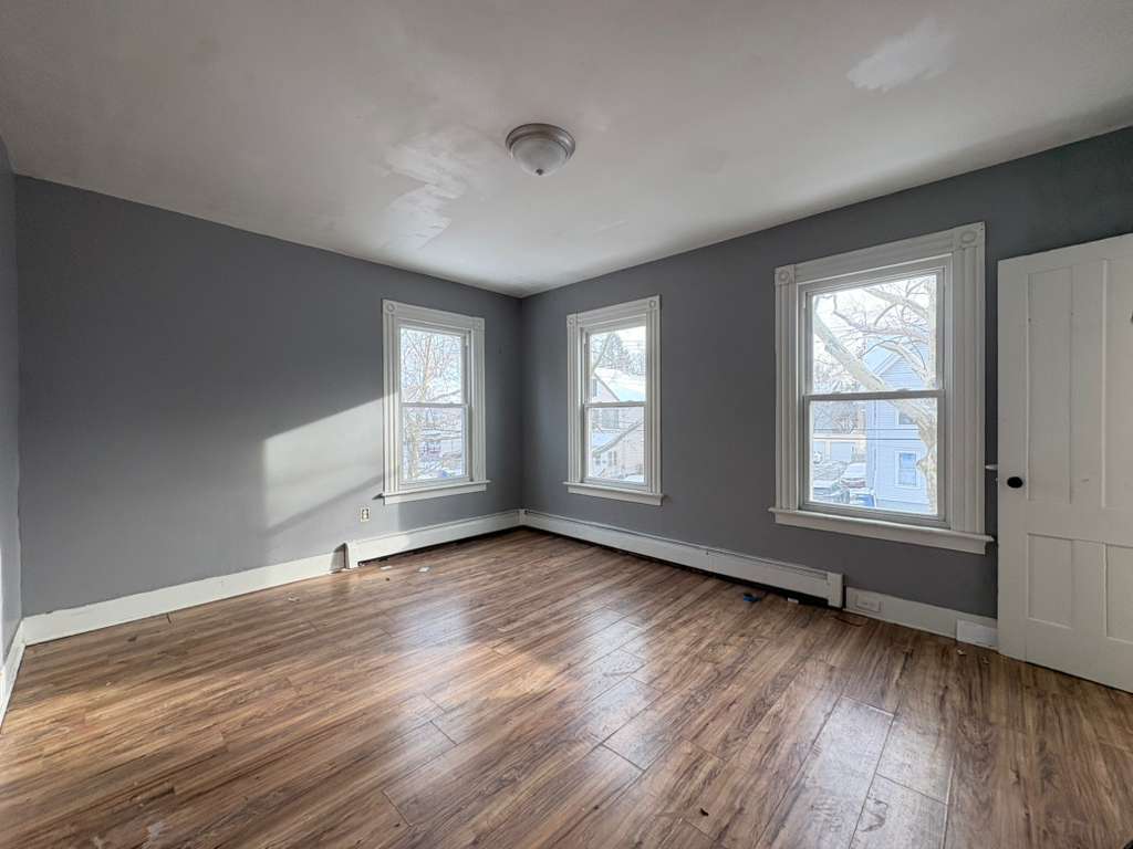 Building Photo - 253 W Ivy St