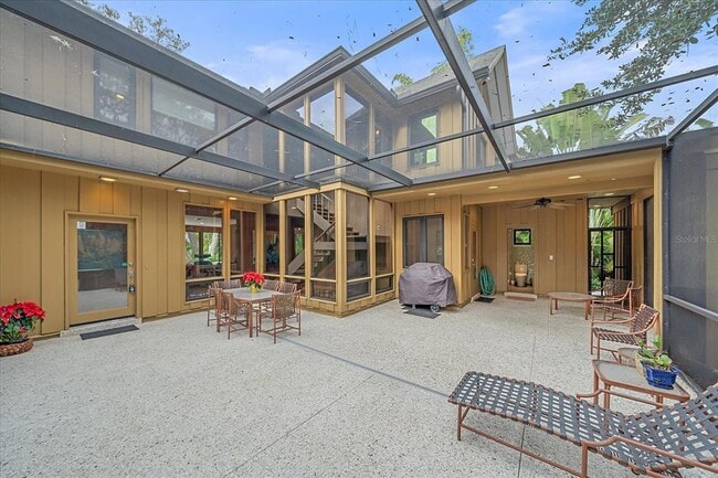 Building Photo - 3348 Old Oak Dr