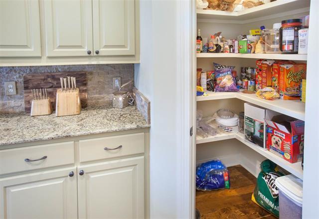 Building Photo - 109 Runner's Way