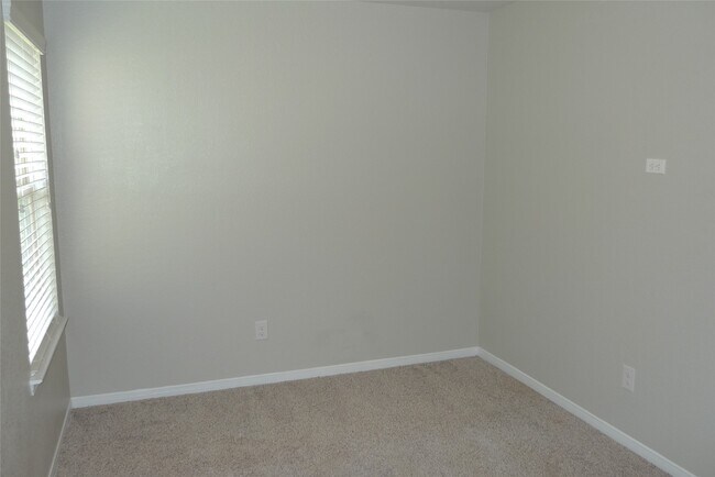 Building Photo - 3003 Lightles Manor Ct