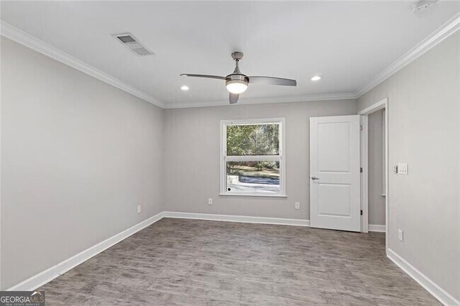 Building Photo - 1605 Carter Rd