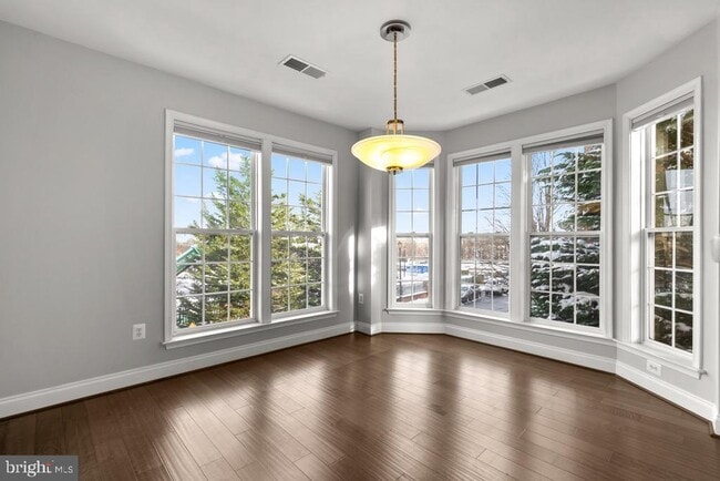 Building Photo - 803 Reserve Champion Dr