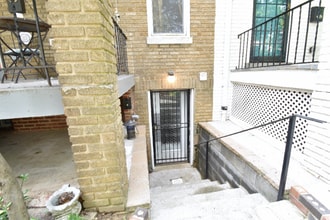 Building Photo - 620 Princeton Pl NW