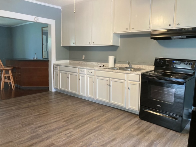 Building Photo - 307 Montgomery St