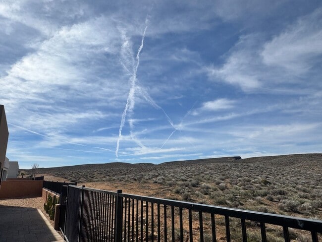 Building Photo - Beautiful Single-Level Home with Trail Access & Stunning Views!!!