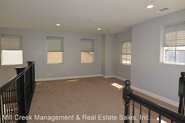 Building Photo - 4 br, 3 bath House - 2618 W. Sady