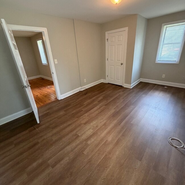 Building Photo - 107 Juniper Ln