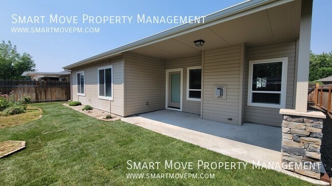 Building Photo - 9445 W Woodland Ln